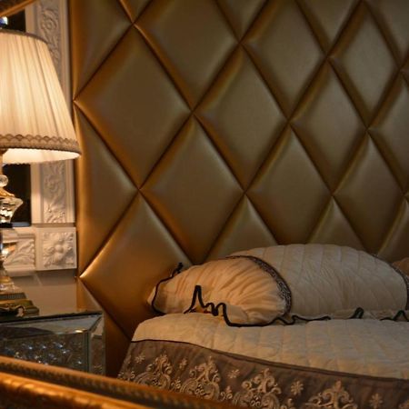 Le Petit Versailles Vernon  Eksteriør billede