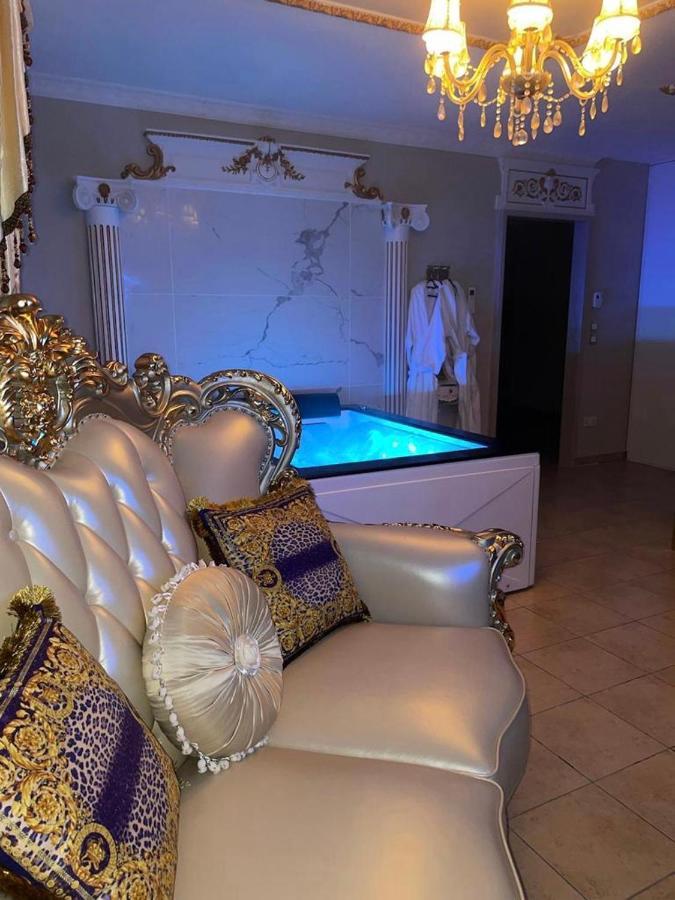 Le Petit Versailles Vernon  Eksteriør billede