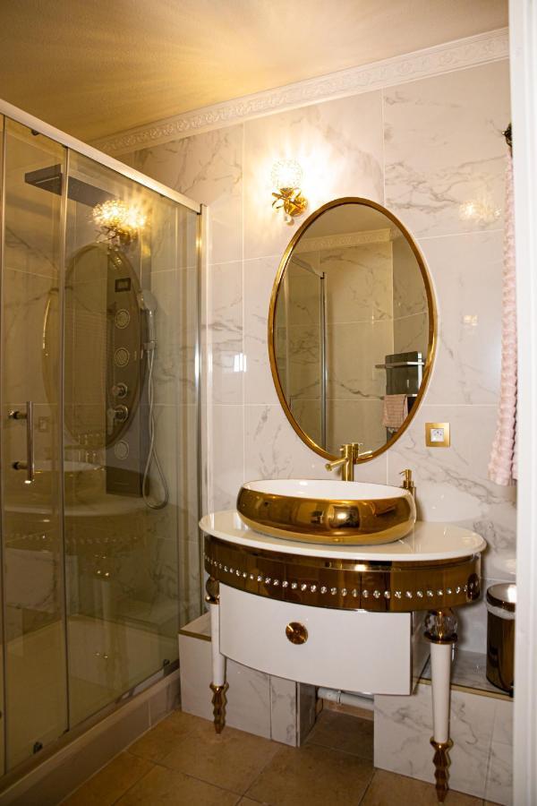 Le Petit Versailles Vernon  Eksteriør billede
