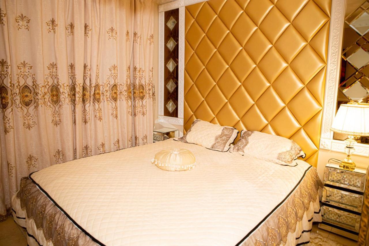 Le Petit Versailles Vernon  Eksteriør billede